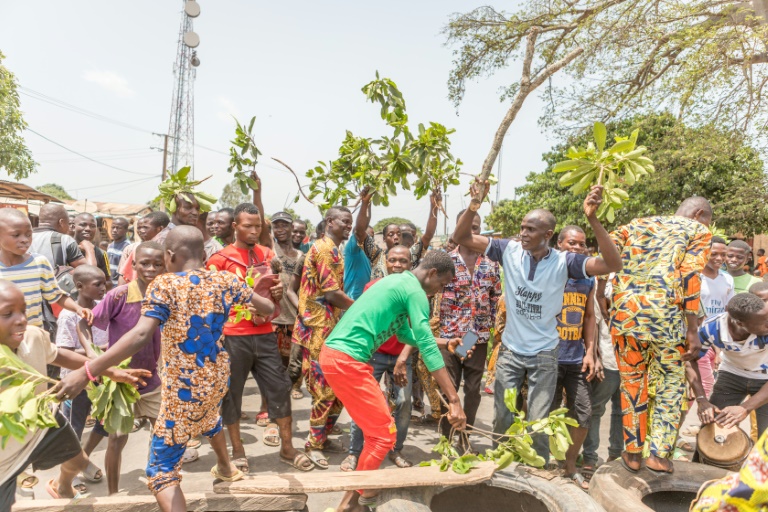 Benin opposition supporters block roads ahead of vote