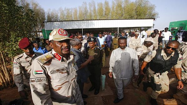 Abd al-Rahim Hamdan Dagalo (R, front), a commander of Sudan's Rapid Support Forces (RSF) paramilitar