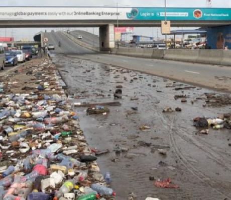 A photo of filth that has engulfed the street