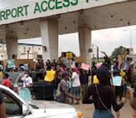EndSARS protesters at the Murtala Muhammed International Airport