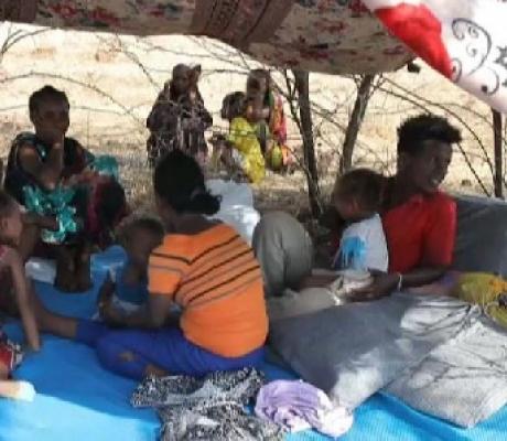 Facing heat and hunger, Sudan is struggling to rebuild a refugee camp to house the refugees