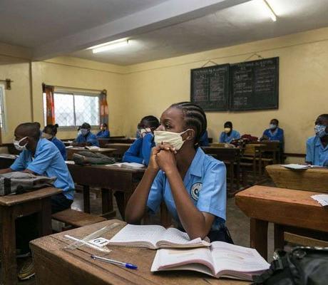 Students wear face masks in class to prevent the spread of the Covid-19 coronavirus in Yaoundé, Came